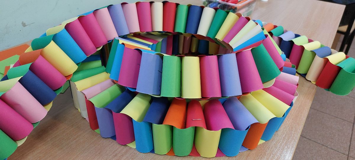 Zdjęcie: Łańcuch na choinkę